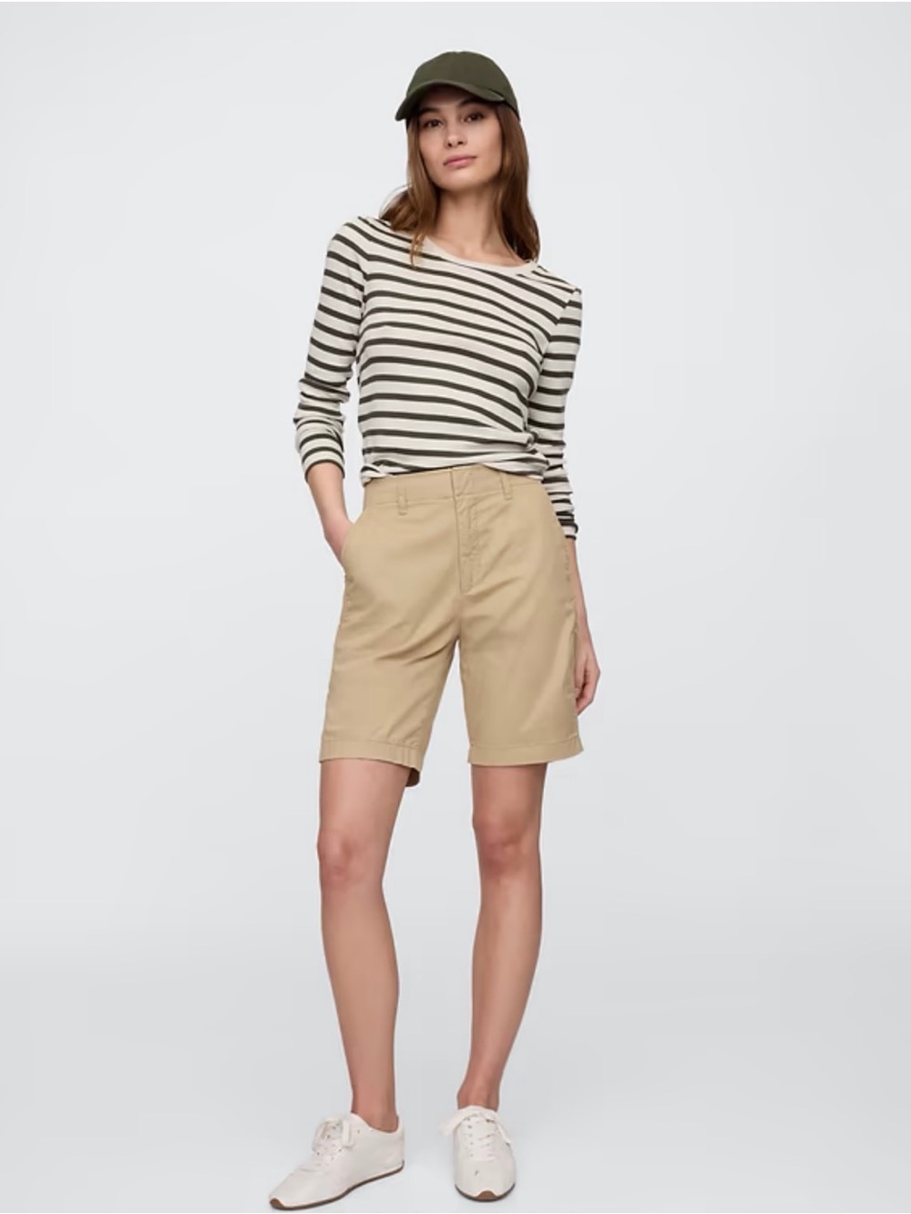 Gap High Rise Downtown Classic Cotton Chino Shorts - Khaki, size 6